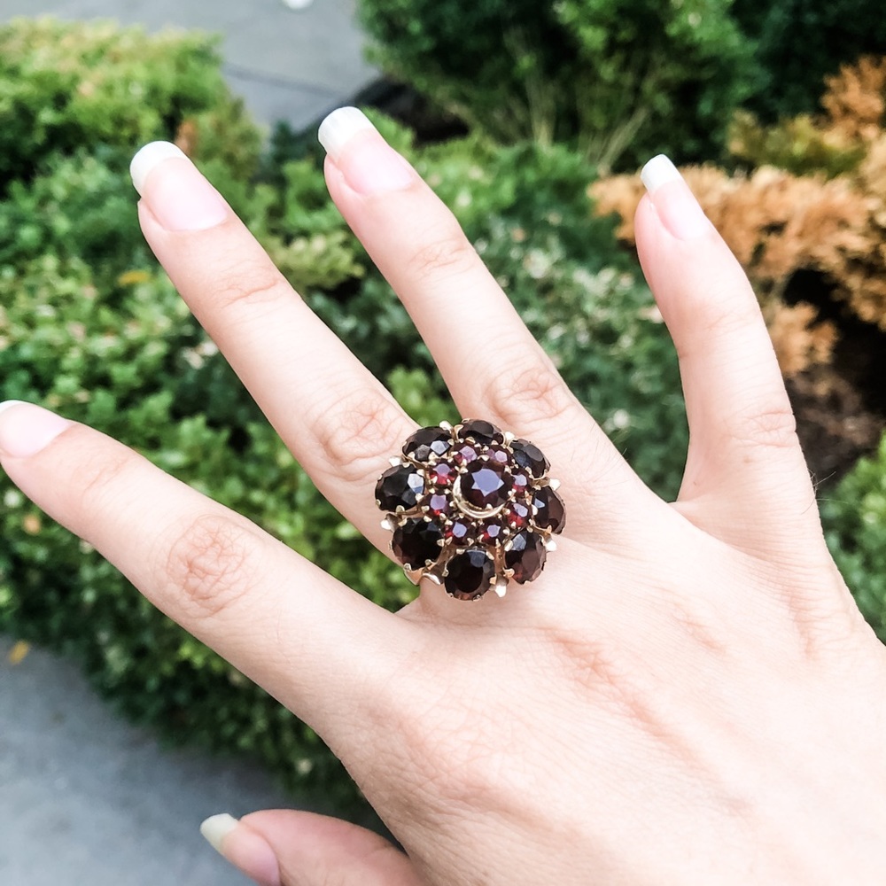 14k Stunning Garnet Cluster Ring 😮🤭🥰
